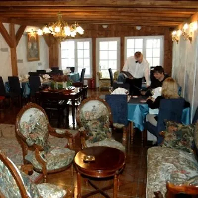 Olevi Residents Hotell 3*