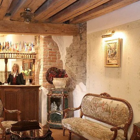 Olevi Residents Otel 3*