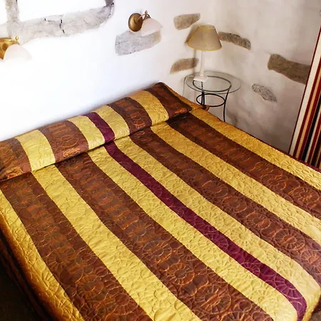 Otel Olevi Residents